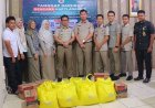 Kepala Kantor Pertanahan Kabupaten Solok Salurkan Bantuan Pada Pegawai Terdampak Banjir