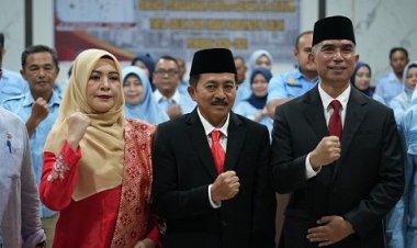 Sekda Medison Lantik Direksi Perumda Tirta Solok Nan Indah, Cakupan Air Bersih Baru 57 Persen